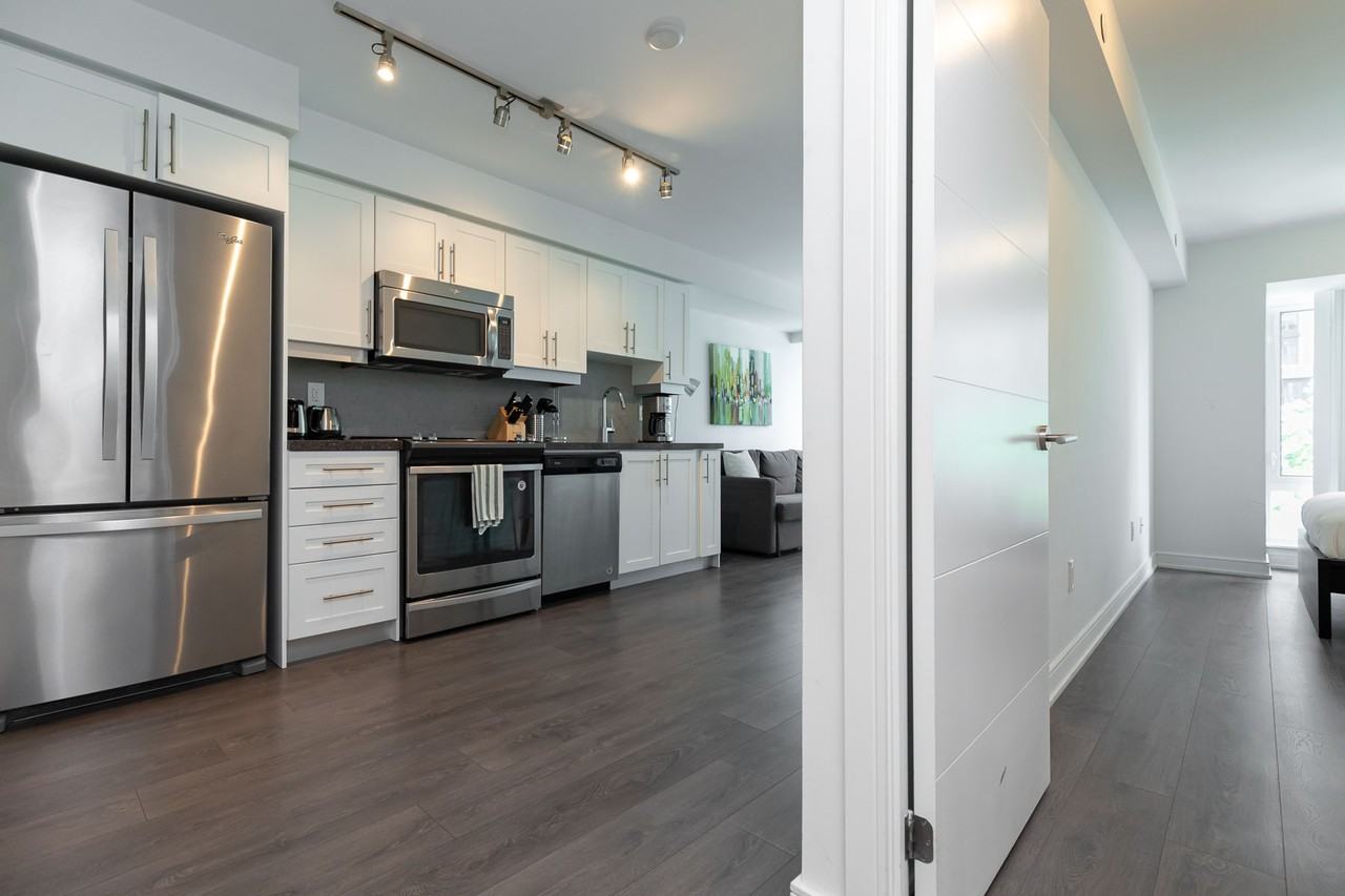 525 Adelaide St W #722 - Photo 6 of 21