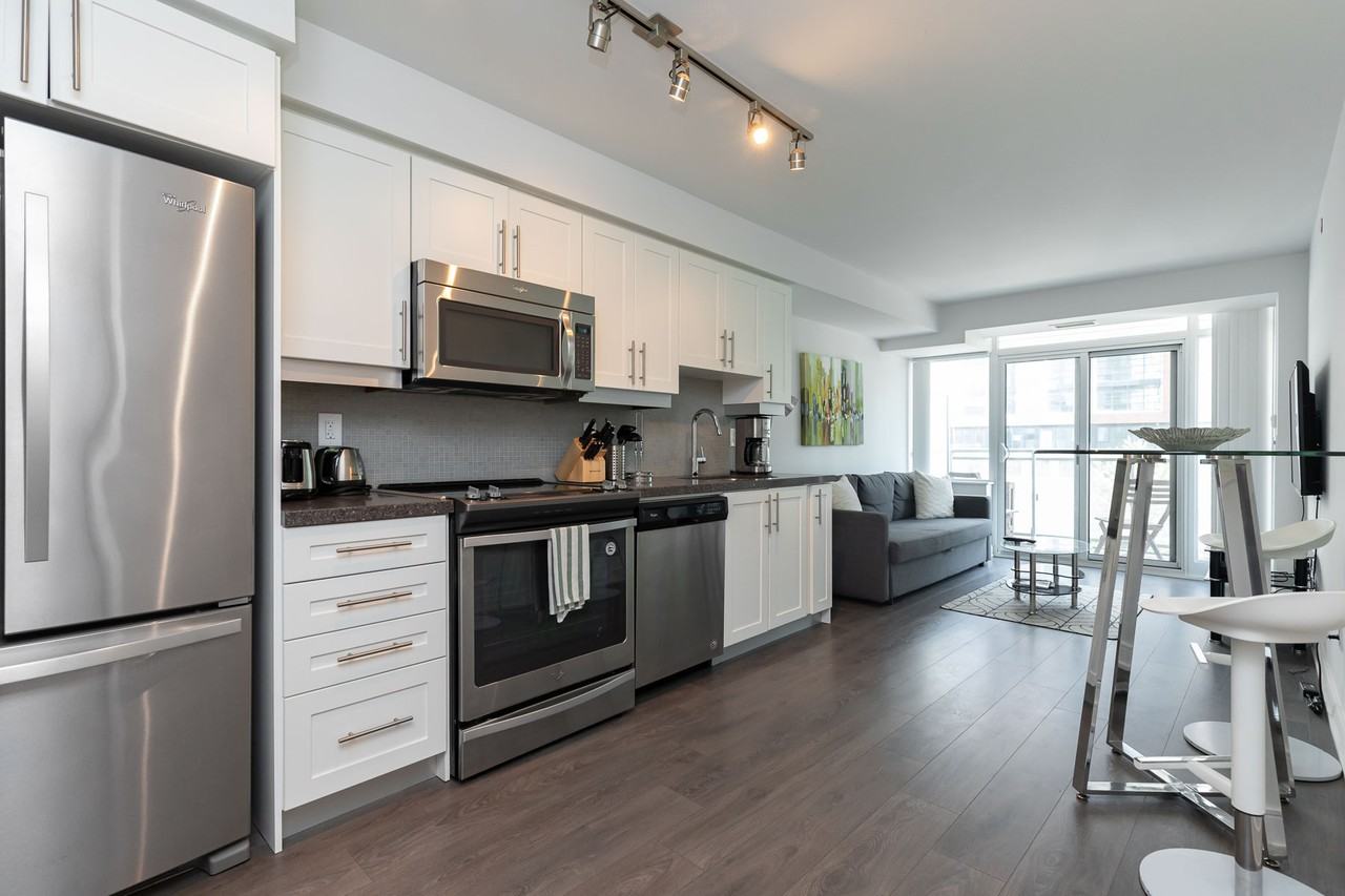 525 Adelaide St W #722 - Photo 7 of 21