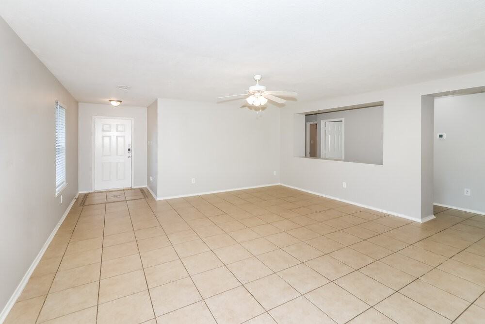 3306 Coldwater Canyon Ln - Photo 3 of 16