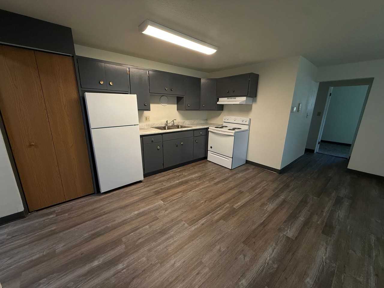 West Side Terrace - Photo 2 of 10
