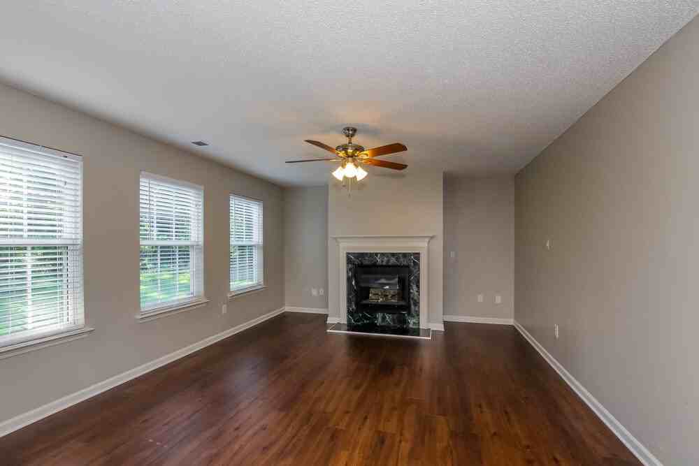 1909 Waters Trail Dr - Photo 5 of 19