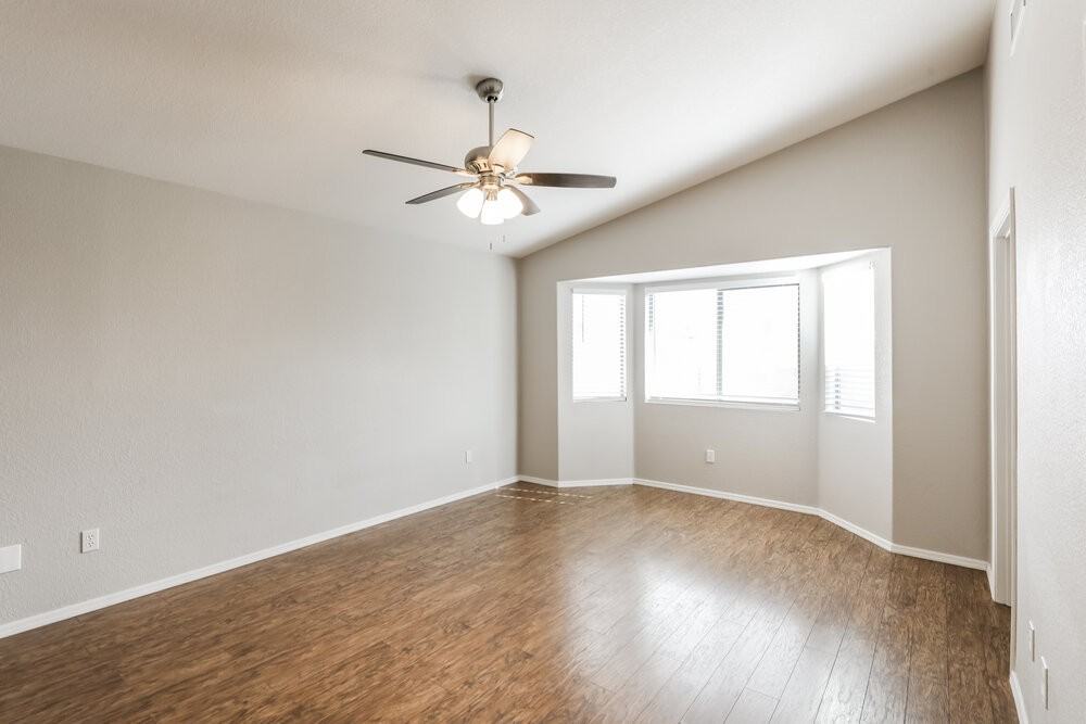 10392 E Rose Hill St - Photo 4 of 16