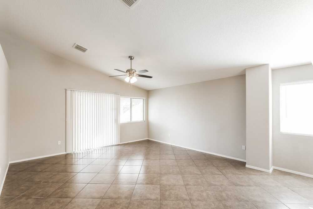 10392 E Rose Hill St - Photo 5 of 16