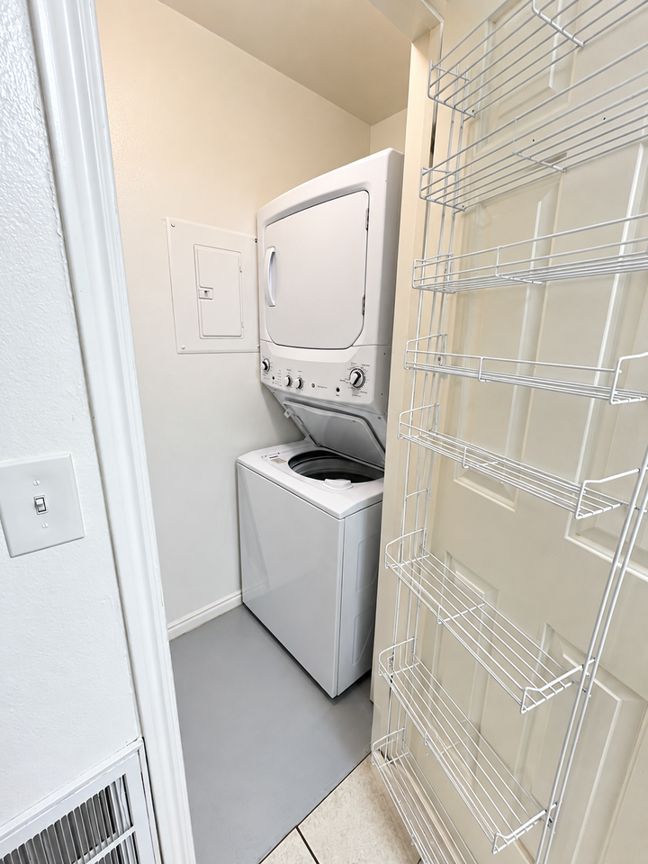 515 N 200 E - Photo 6 of 17