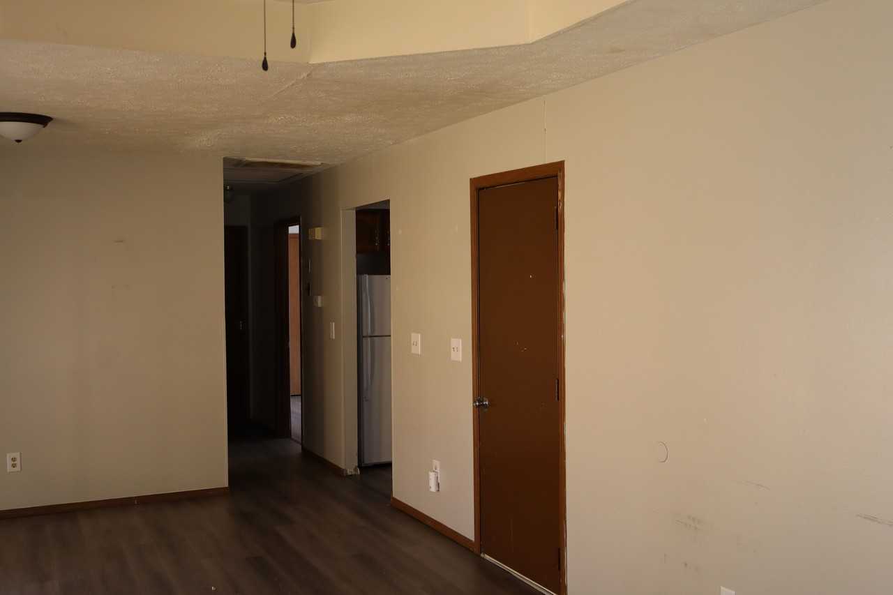 533 W Edgewood St #1 - Photo 3 of 7
