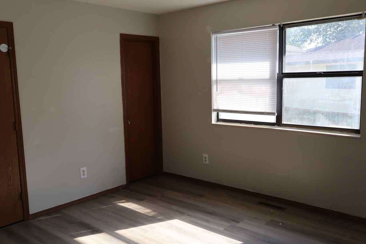533 W Edgewood St #1 - Photo 5 of 7