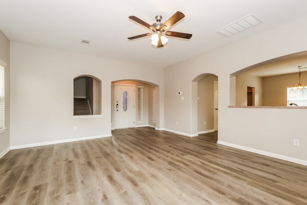 985 Oak Falls Dr - Photo 6 of 17