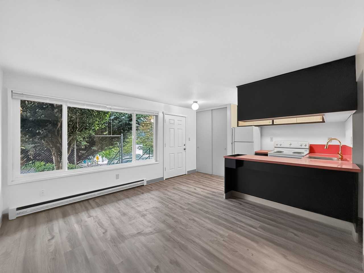 1319 15th Ave S #15 - Photo 3 of 19