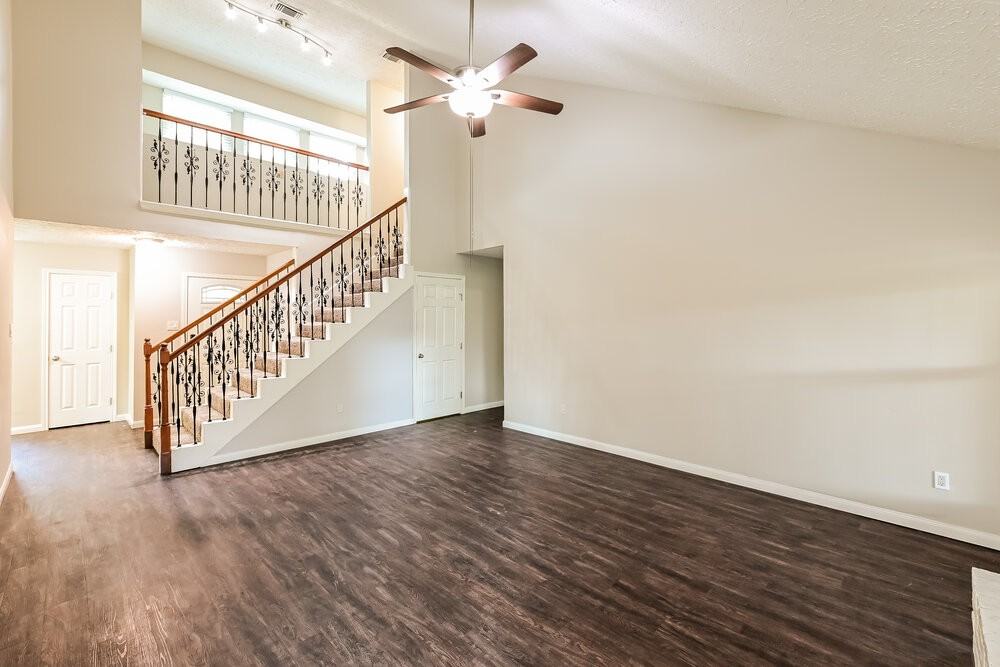 11918 Cottonwood Ln - Photo 6 of 17