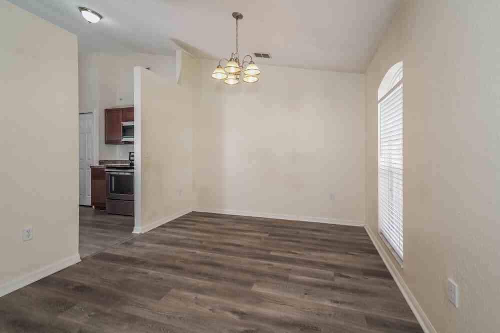 7172 Summit Dr - Photo 4 of 16