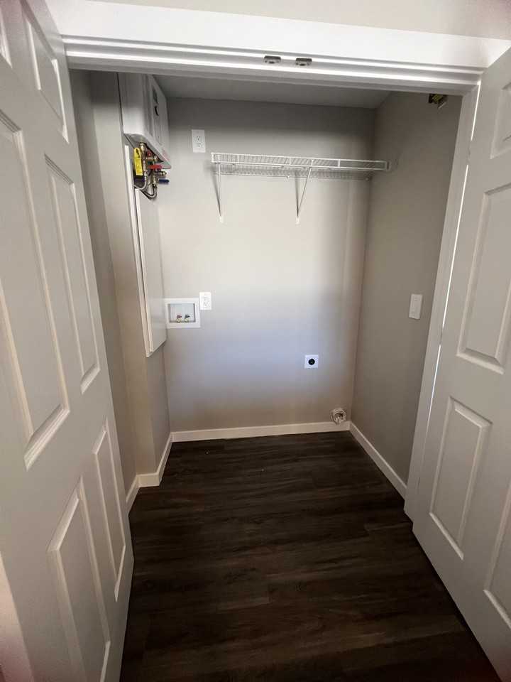 442 E Wood St #1 - Photo 2 of 8