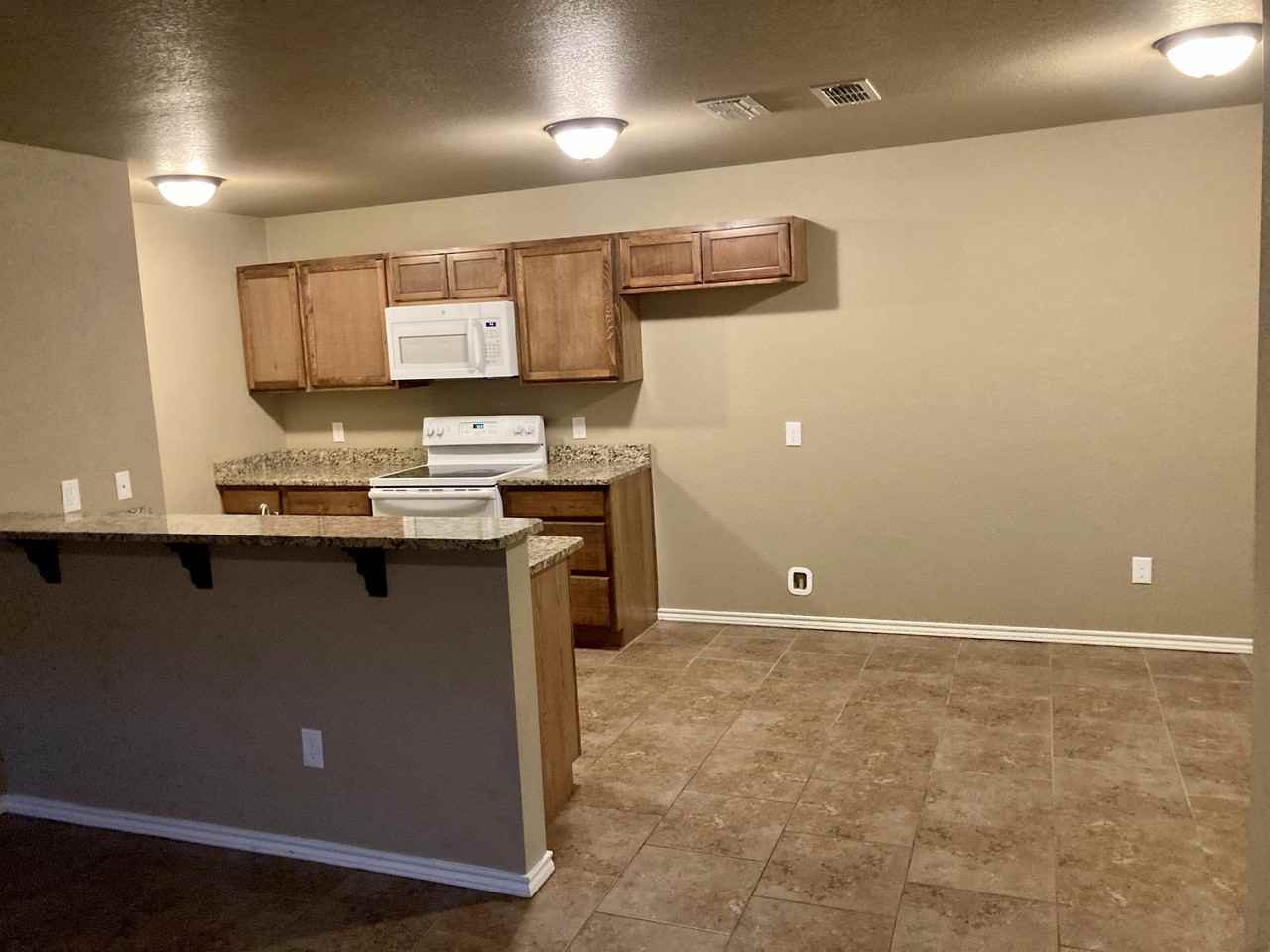 2107 E 10th St Apt A #1 - Photo 3 of 26