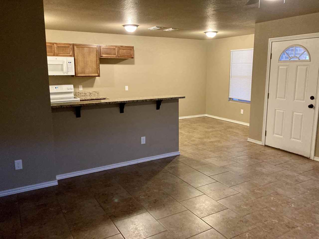 2107 E 10th St Apt A #1 - Photo 5 of 26