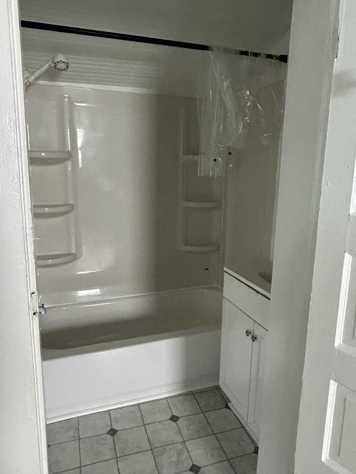 714 S Cameron St #2 - Photo 4 of 6