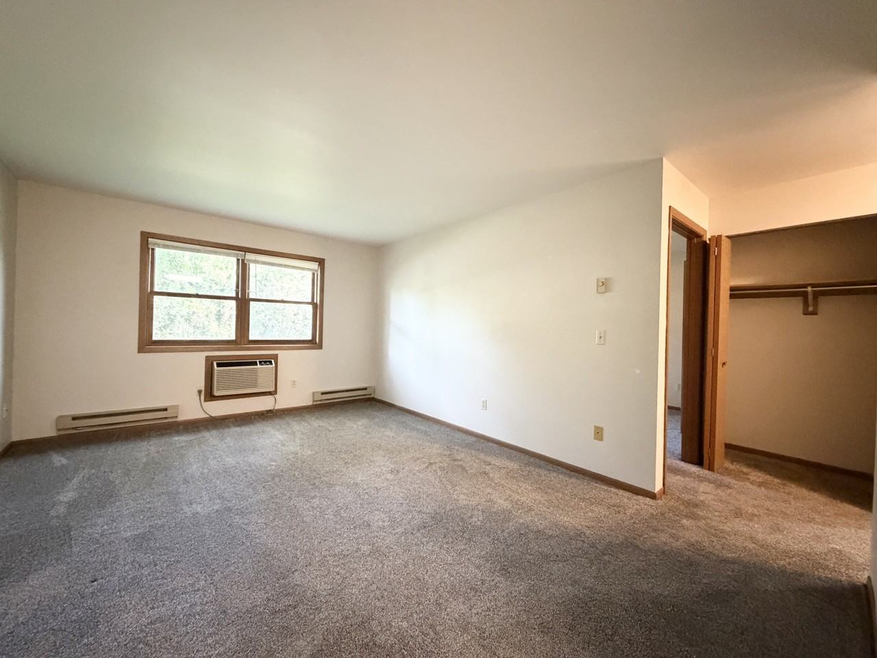 913 Acewood Blvd-103 #103 - Photo 4 of 25