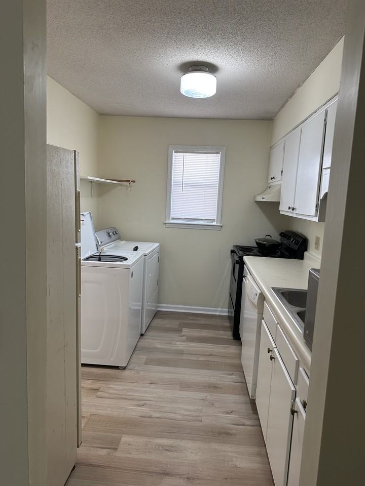 207 Ashley Forest Rd - Photo 6 of 28