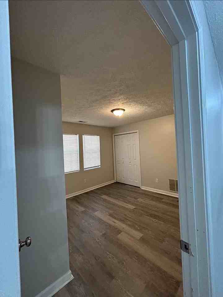 5888 Brookside Dr Se - Photo 7 of 10