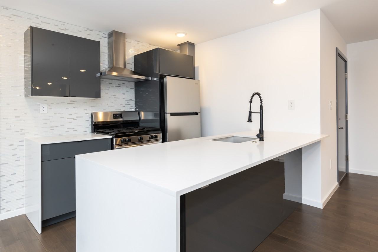 1520 N Marshall St #2 - Photo 5 of 20