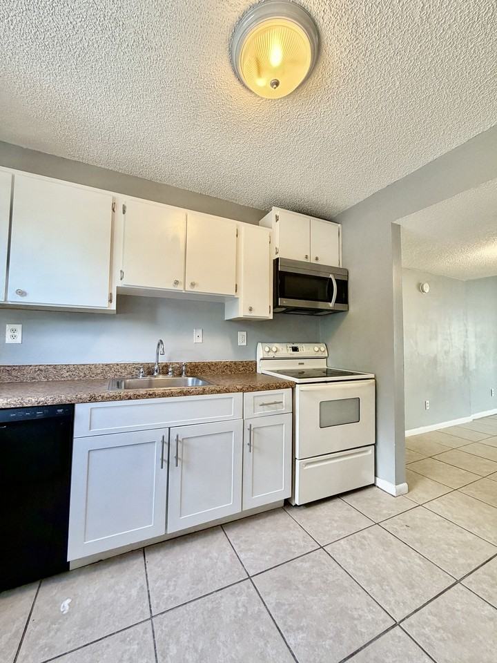 22726 Gage Loop #1 - Photo 4 of 42