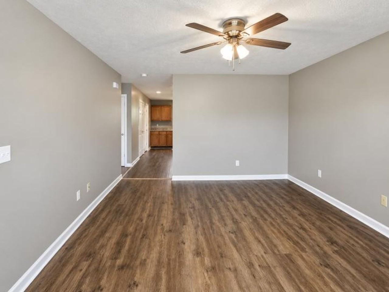 208 Ruf Dr - Photo 3 of 15