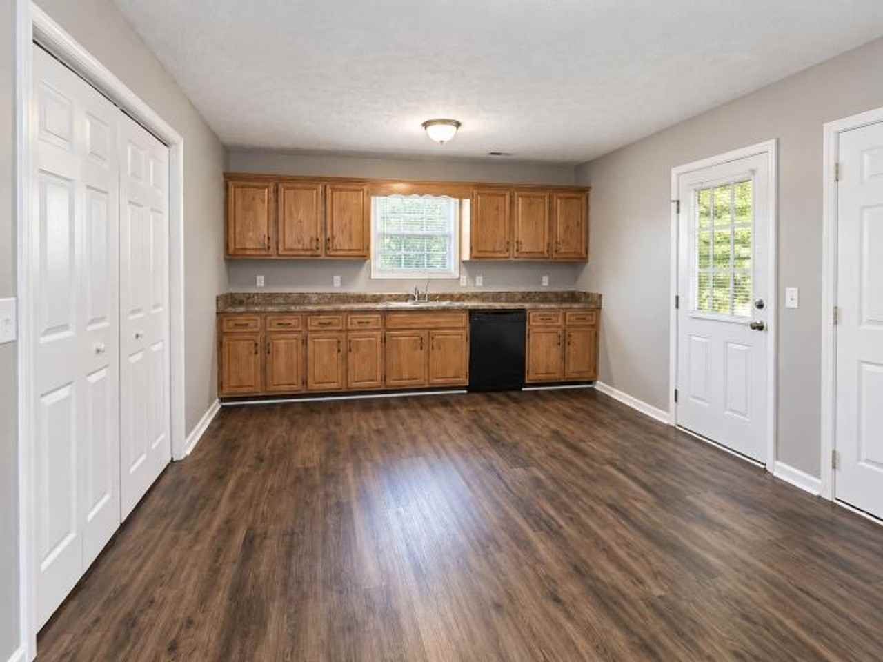 208 Ruf Dr - Photo 4 of 15