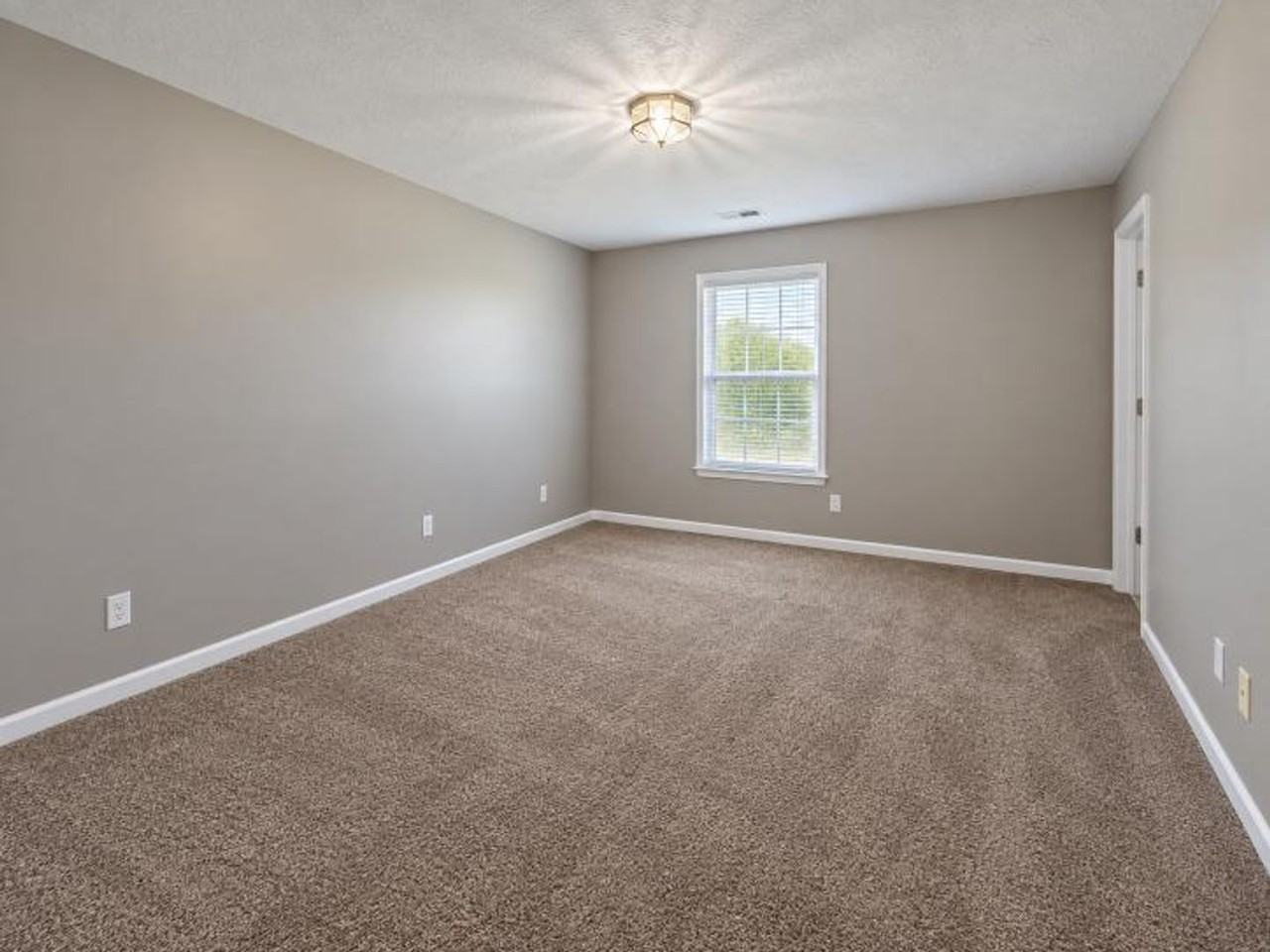 208 Ruf Dr - Photo 6 of 15