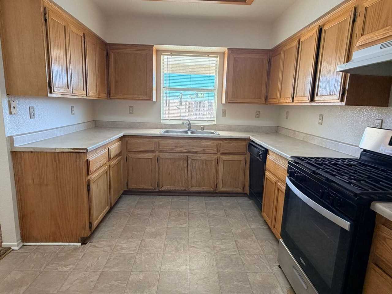8449 Viburnum Ave - Photo 2 of 17