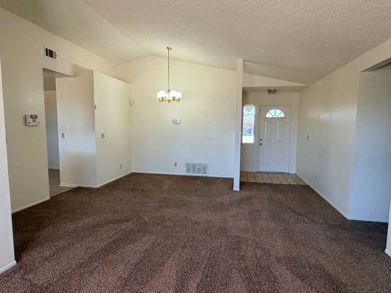 8449 Viburnum Ave - Photo 5 of 17