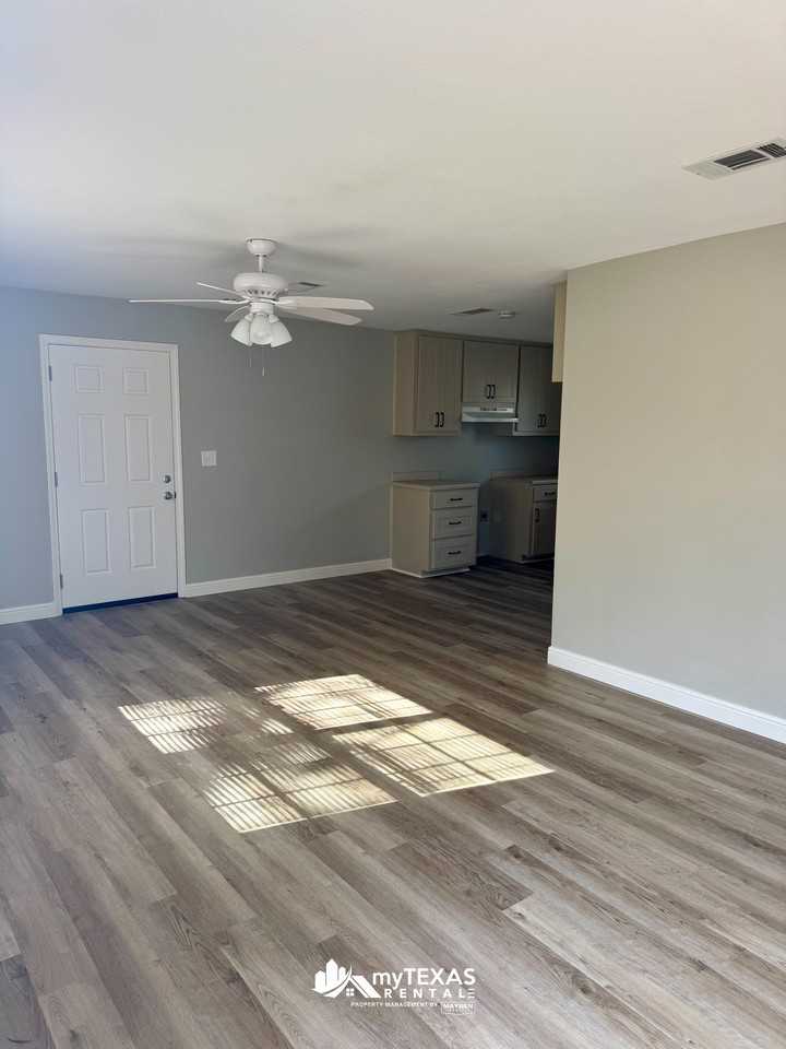 301 Fairview St #1 - Photo 2 of 10