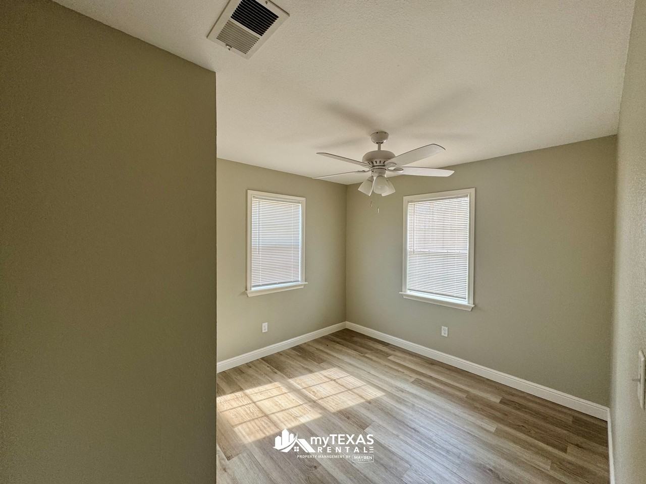301 Fairview St #1 - Photo 6 of 10