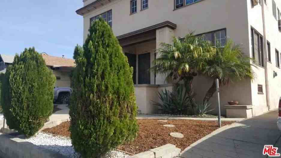4112 1/2 Griffin Ave - Photo 6 of 8