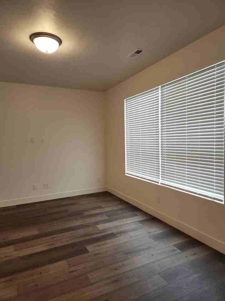 968 S 850 W #1 - Photo 3 of 49