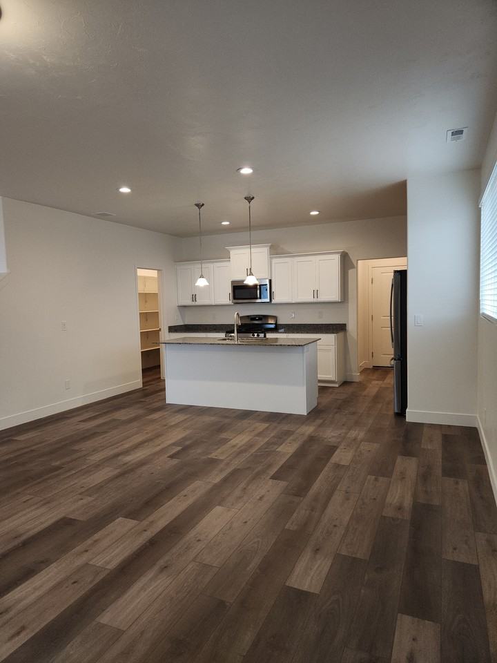 968 S 850 W #1 - Photo 6 of 49