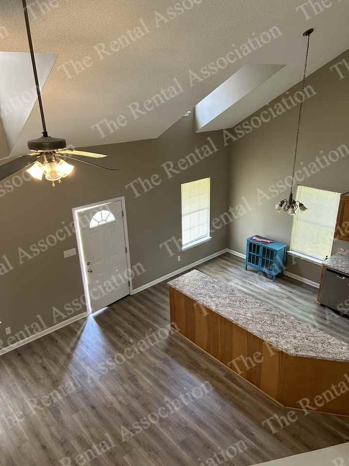 541 Melton Dr #1 - Photo 3 of 16