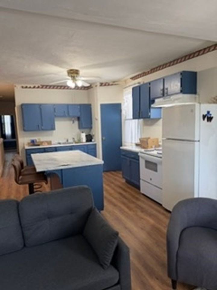 4209 Euclid Ave - Photo 3 of 20