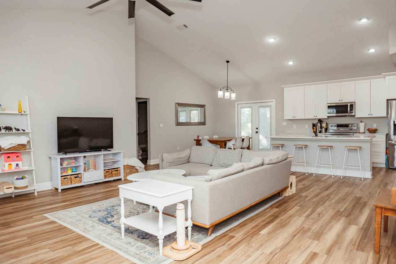 2810 Pinnacle Point Dr #30 - Photo 3 of 30