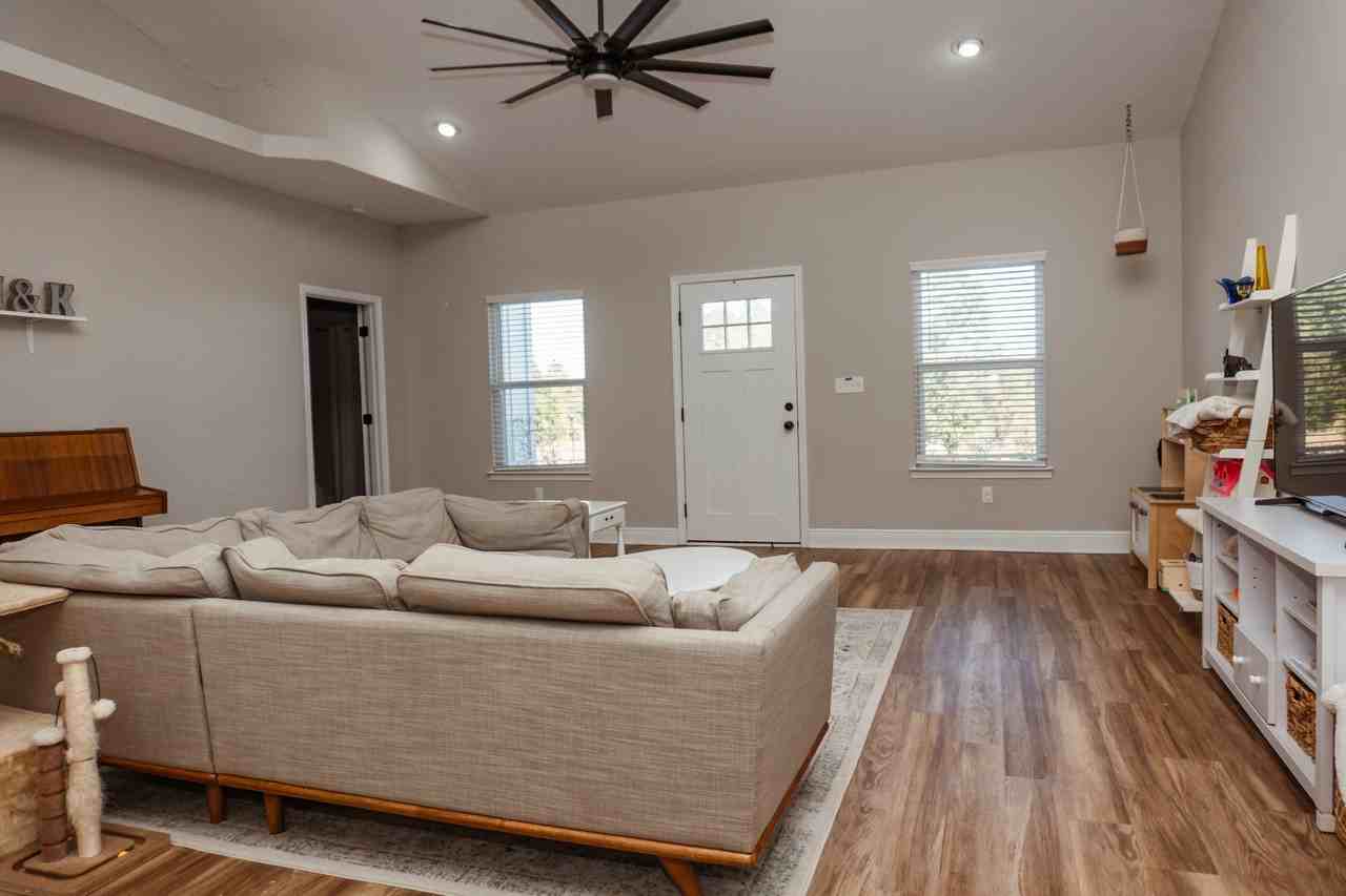 2810 Pinnacle Point Dr #30 - Photo 5 of 30