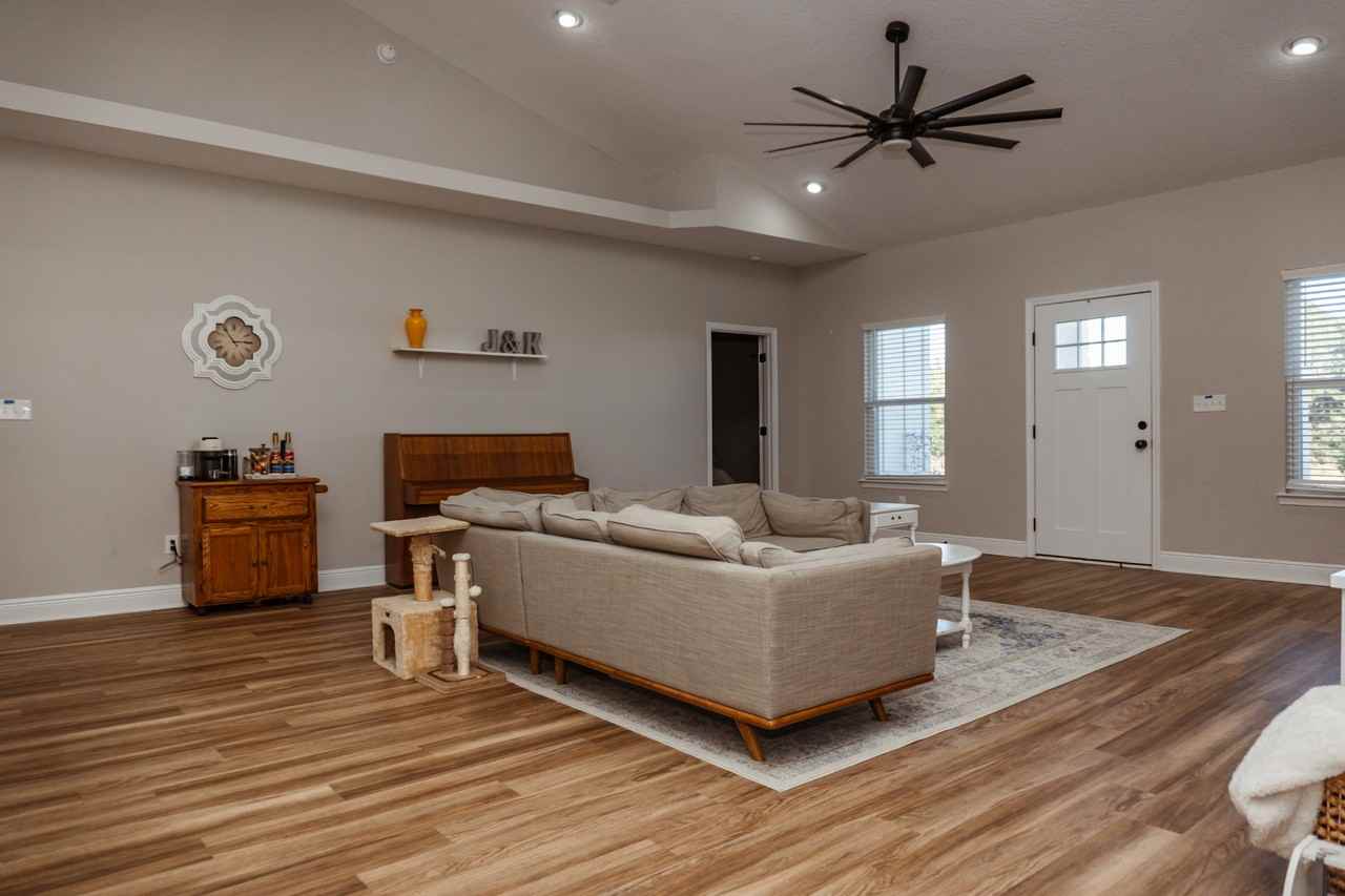 2810 Pinnacle Point Dr #30 - Photo 6 of 30