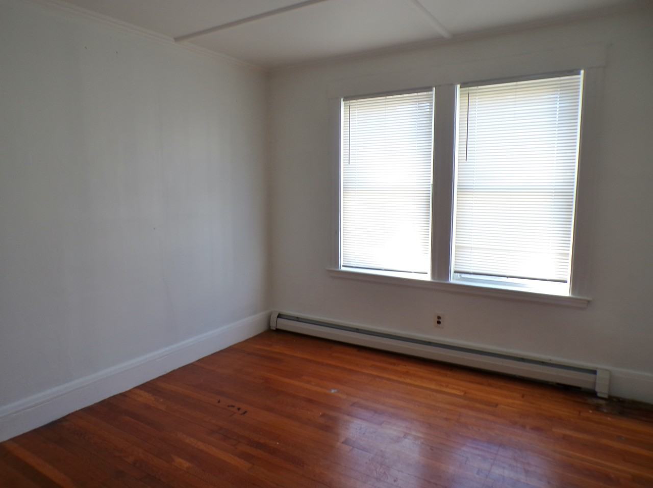 24 Hanover Circle ##1 - Photo 4 of 6