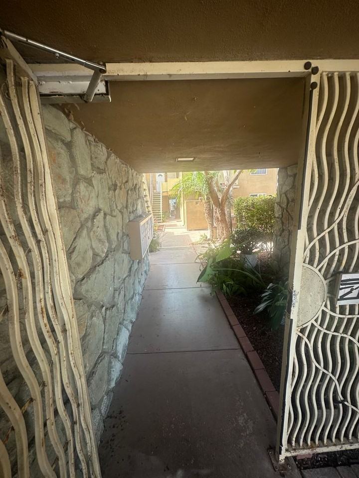 4437 Mentone St #8 - Photo 3 of 32