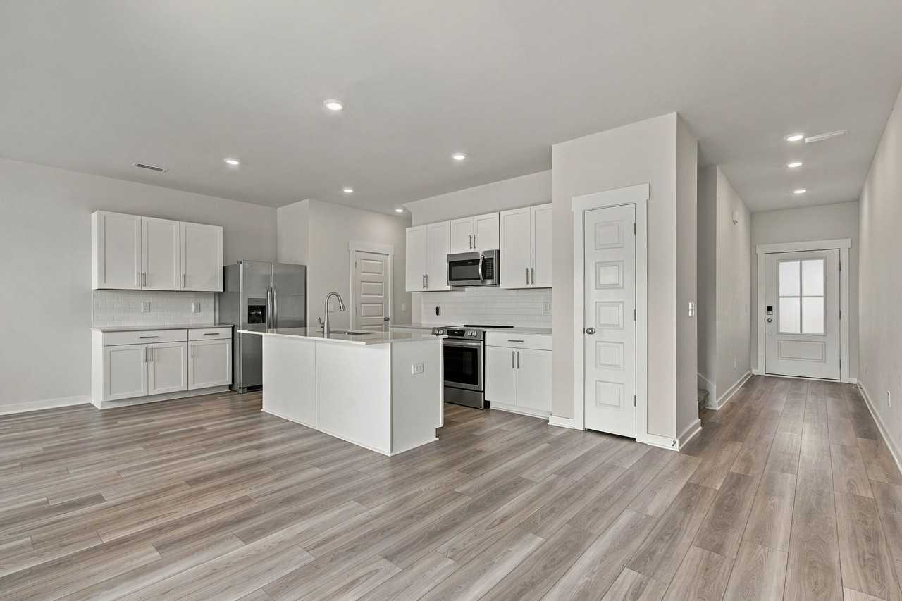 1627 Manuka Ln #1 - Photo 7 of 33