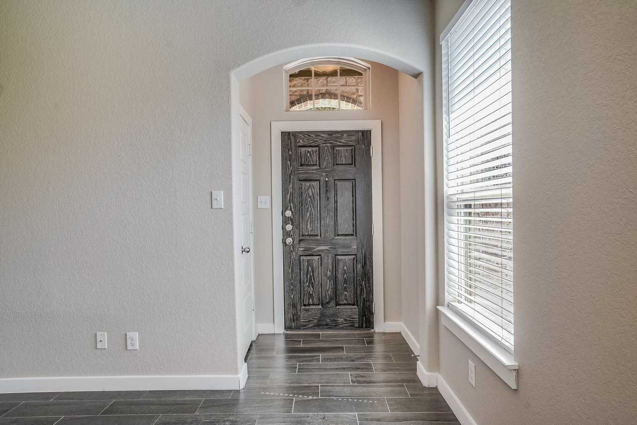 574 Creekside Frst - Photo 3 of 35
