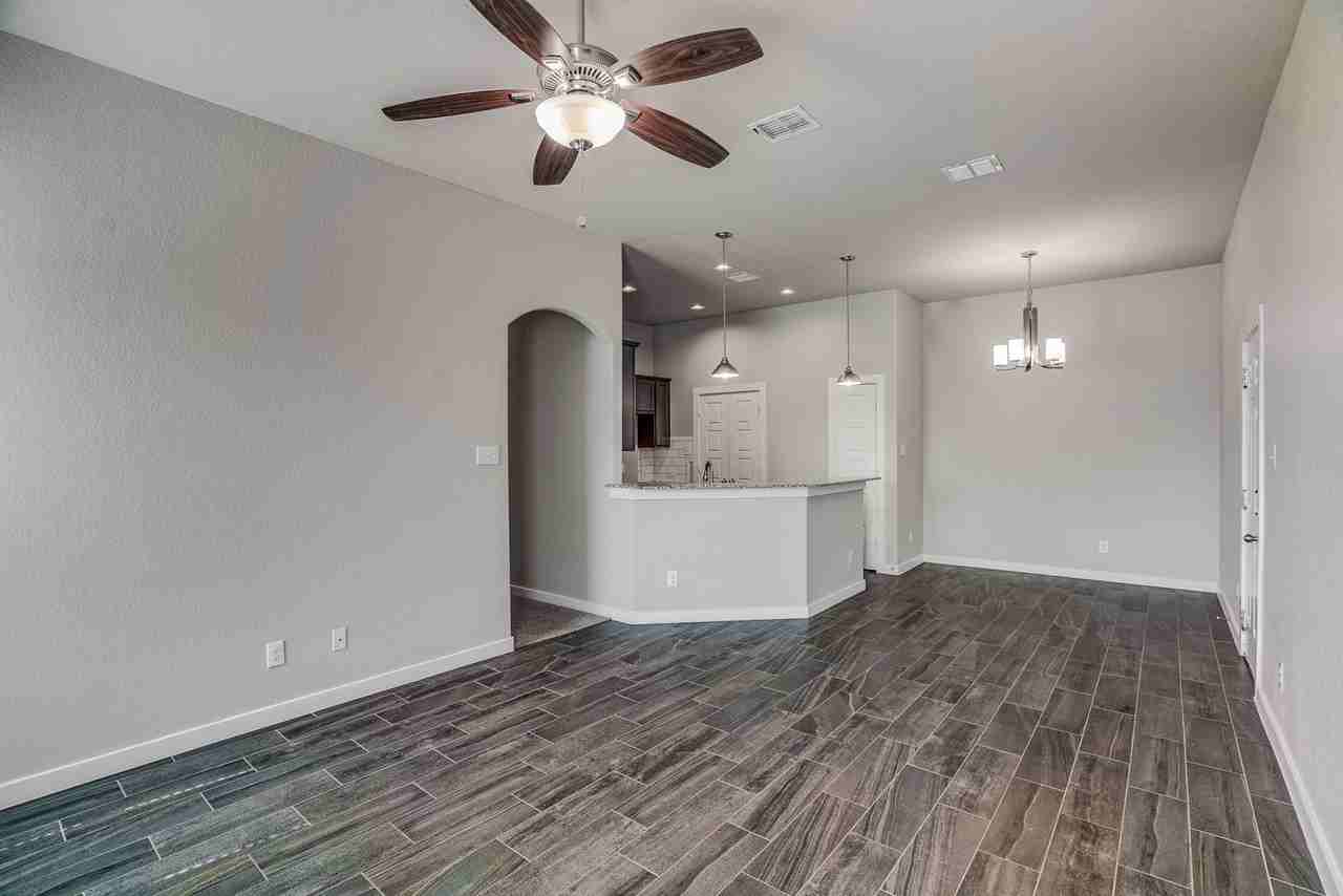 574 Creekside Frst - Photo 5 of 35