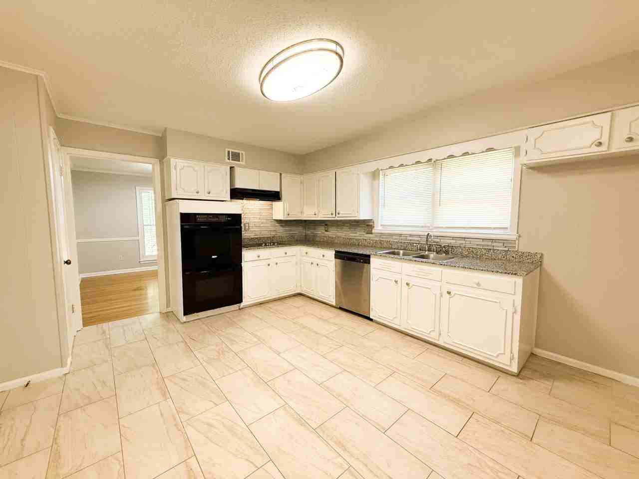 5305 Oak Meadow Ave #1 - Photo 4 of 21