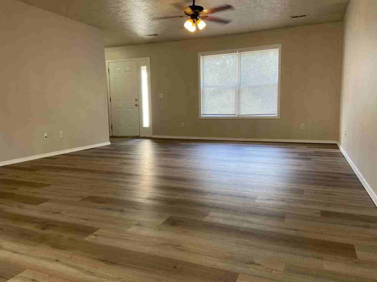 1013 Deer Trail Ln - Photo 7 of 21