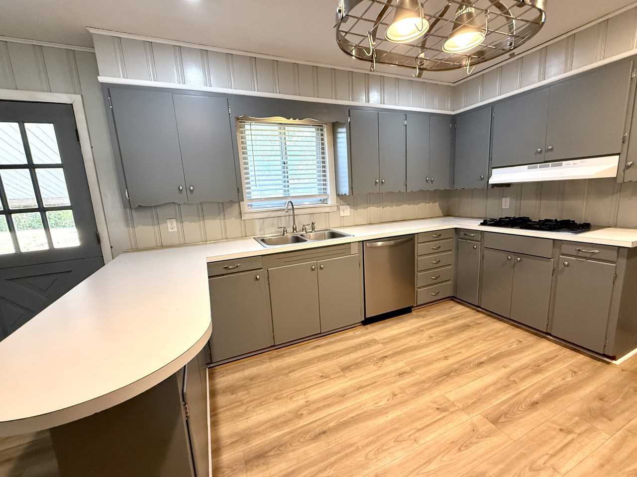 1737 Mount Washington Rd #1 - Photo 4 of 33