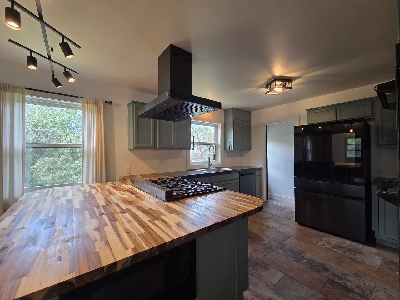 431 N 4th Ave #HOME - Photo 2 of 36