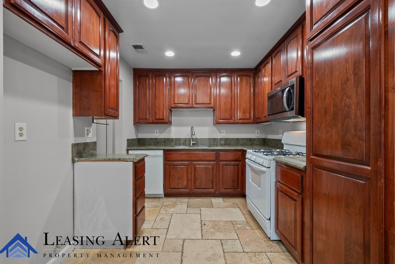 25713 Leticia Dr #1 - Photo 5 of 17