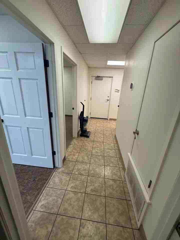 203 N Avenue D - Photo 3 of 9