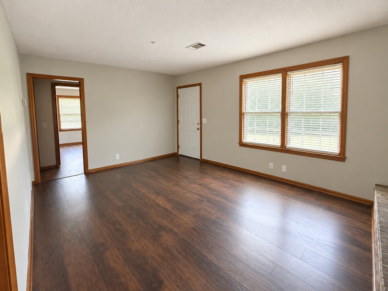 289 Norris Rd - Photo 3 of 7